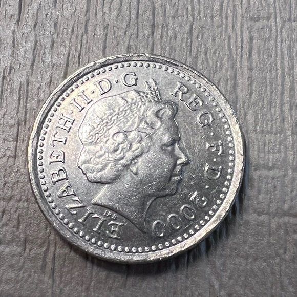 Other - 2000 Elizabeth II Silver Coin